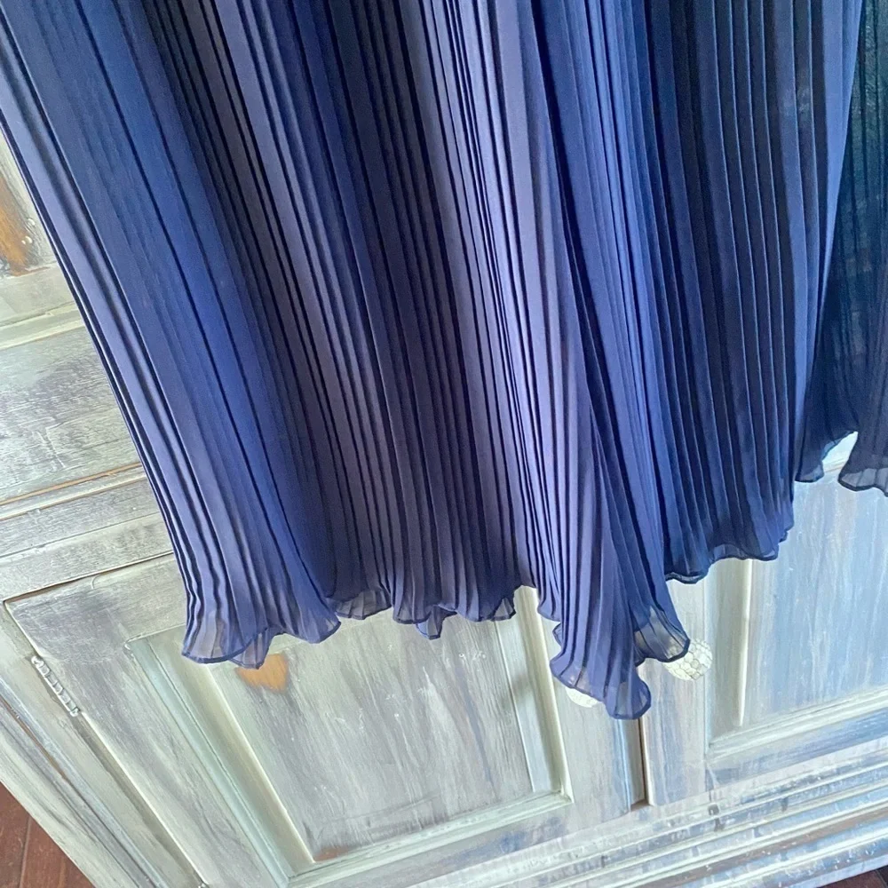 Victoria’s Secret Navy Pleated Palazzo Pants